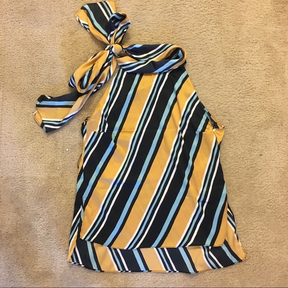 NWOT💕 Zara Striped Halter Neck Blouse - Picture 3 of 5